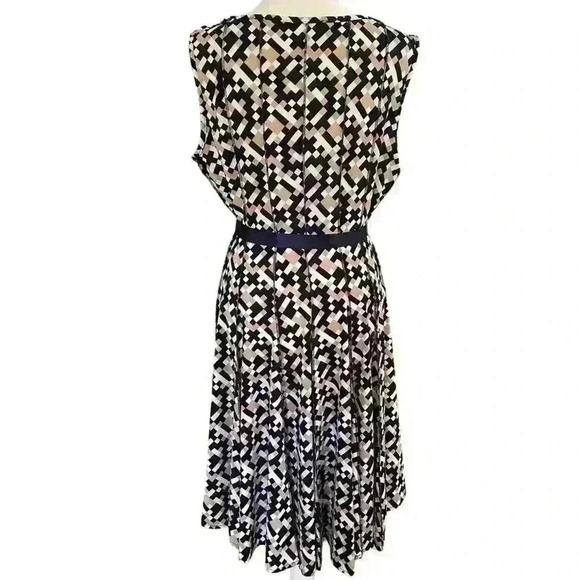 Haani Sleeveless Fit & Flare Dress Size XLP  Black White Brown Stretch Career - Picture 5 of 8